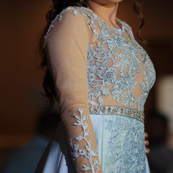 Dress - Picture 2 of 4